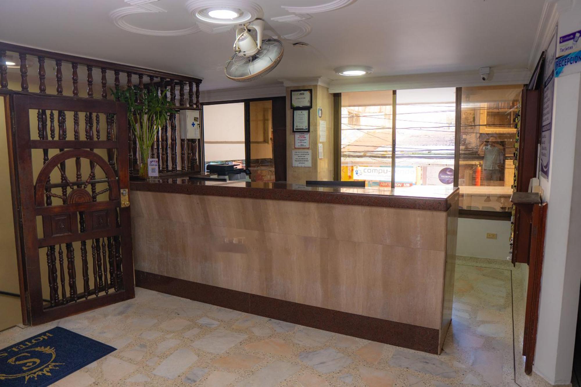 Hotel Steven Buenaventura Zewnętrze zdjęcie